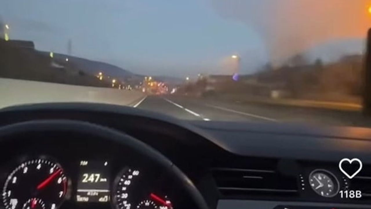 Elli Kişilik Hız Tutkusu: Otoyolda 250 km/h Yapınca Yakalandı