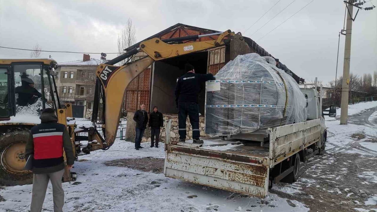 Emet'te Tarımsal Kalkınma Kooperatifine Yeni Süt Soğutma Tankı