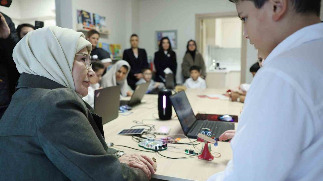 Emine Erdoğan Gazze'deki Yetim Çocuklar için Konuştu