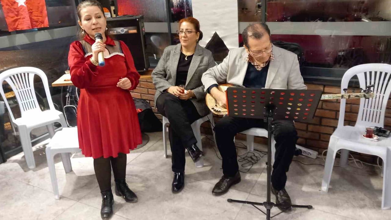 Emirdağ ve Eskişehir Türküleri Coşkuyla Seslendirildi