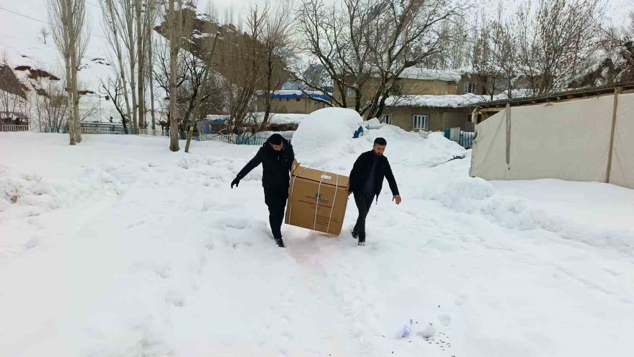Engelli Vatandaşa Akülü Sandalye Desteği