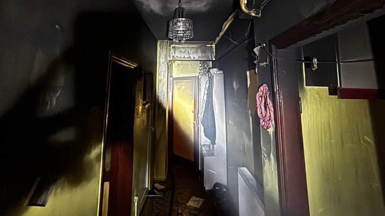 Erdek'te Yangın Paniği: Evin Dumanıyla Savaşan İtfaiye