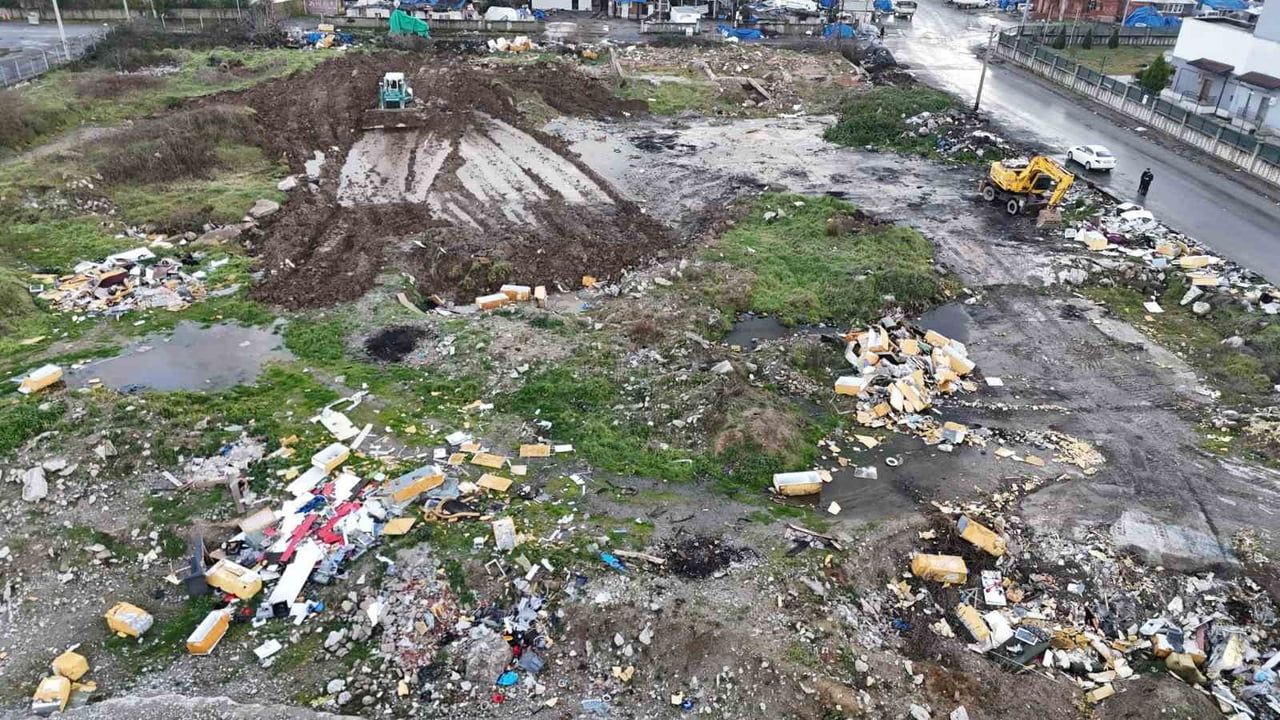 Erenler'de Diş Hastanesi İnşaatı İçin Zemin Çalışmaları Devam Ediyor