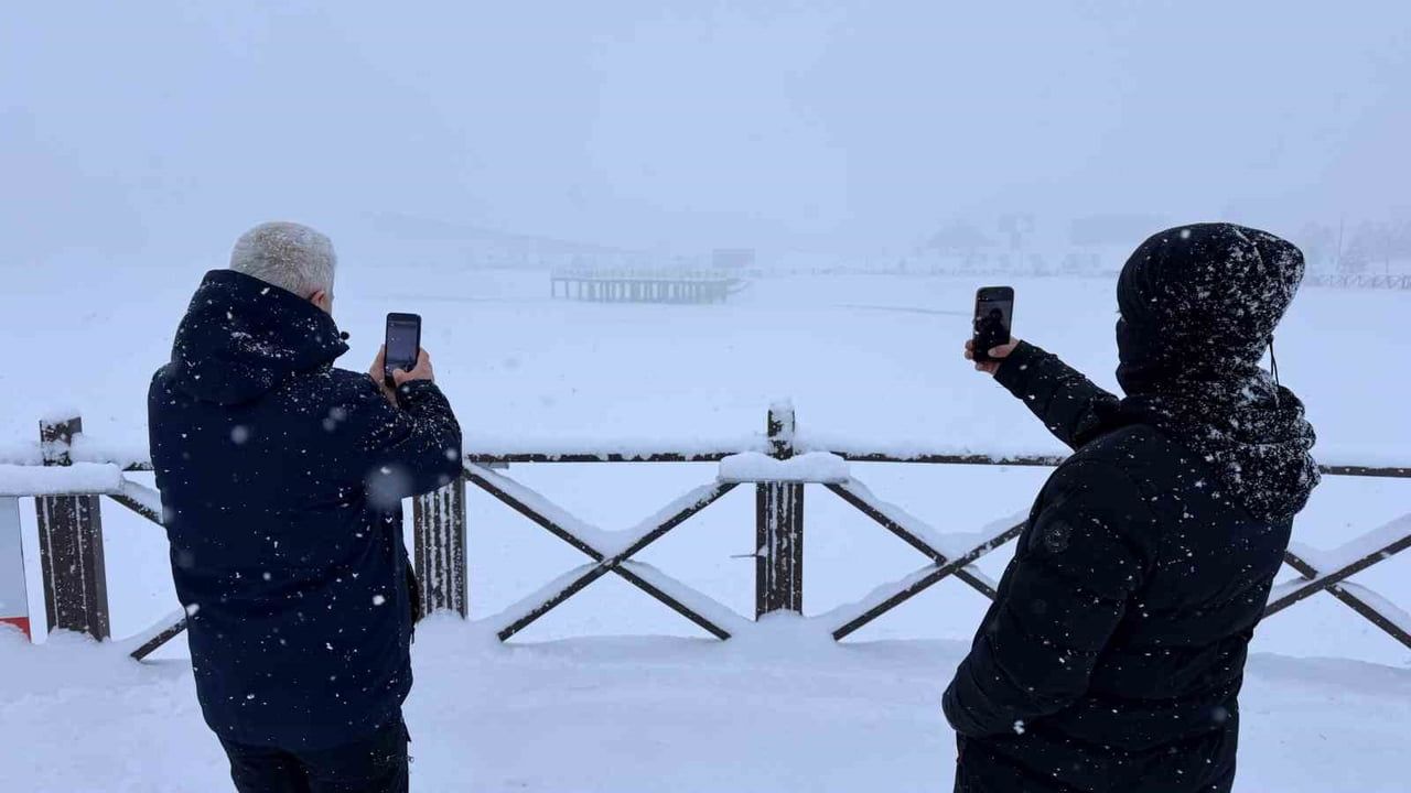 Ergan Dağı Kayak Merkezi'nde Kış Sezonu Açıldı