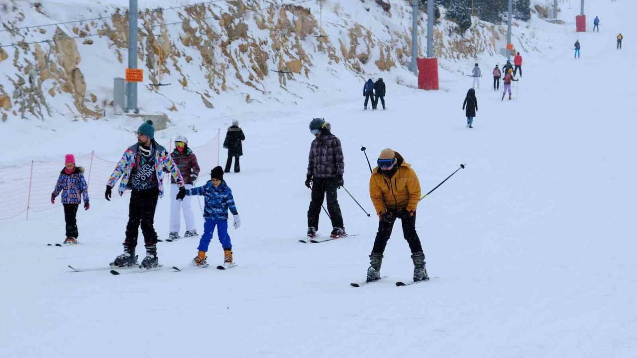 Ergan Dağı'nda Kayak Sezonu Coşkusu