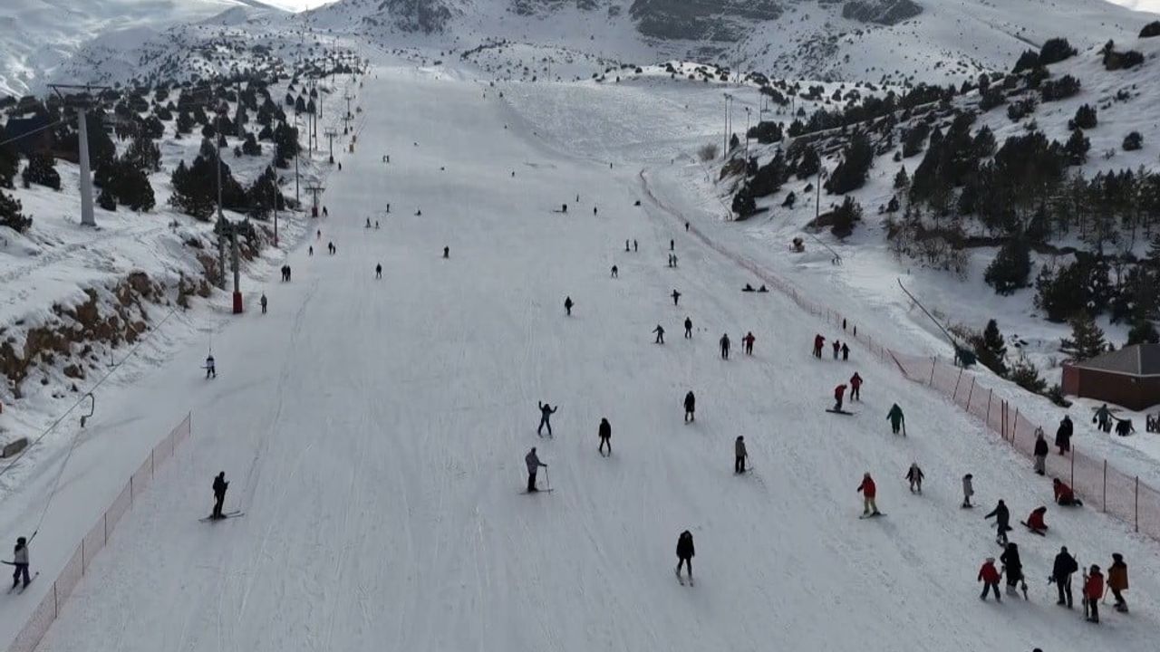 Ergan Kayak Merkezi'nde Hafta Sonu Yoğunluğu