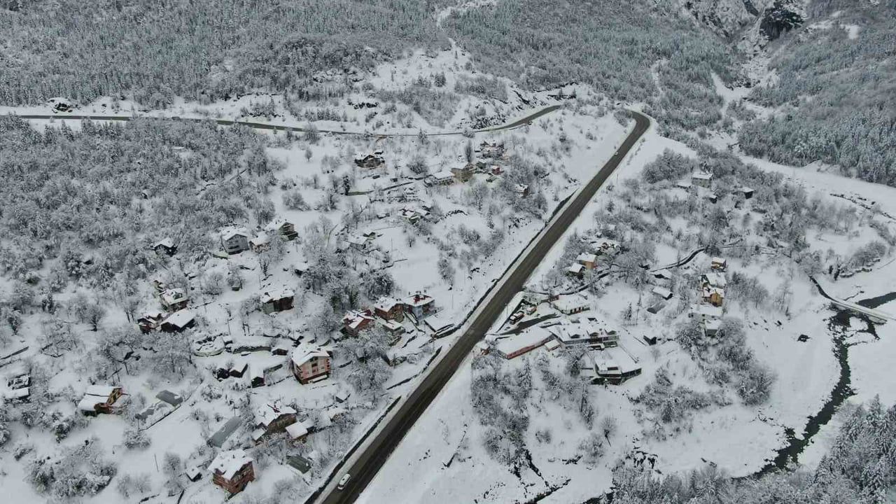 Ersizlerdere Tabiat Parkı'nda Kar Güzelliği