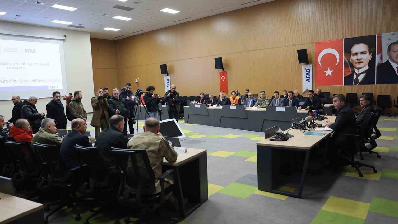 Erzincan'da Kış ve Yılbaşı Güvenlik Tedbirleri Toplantısı