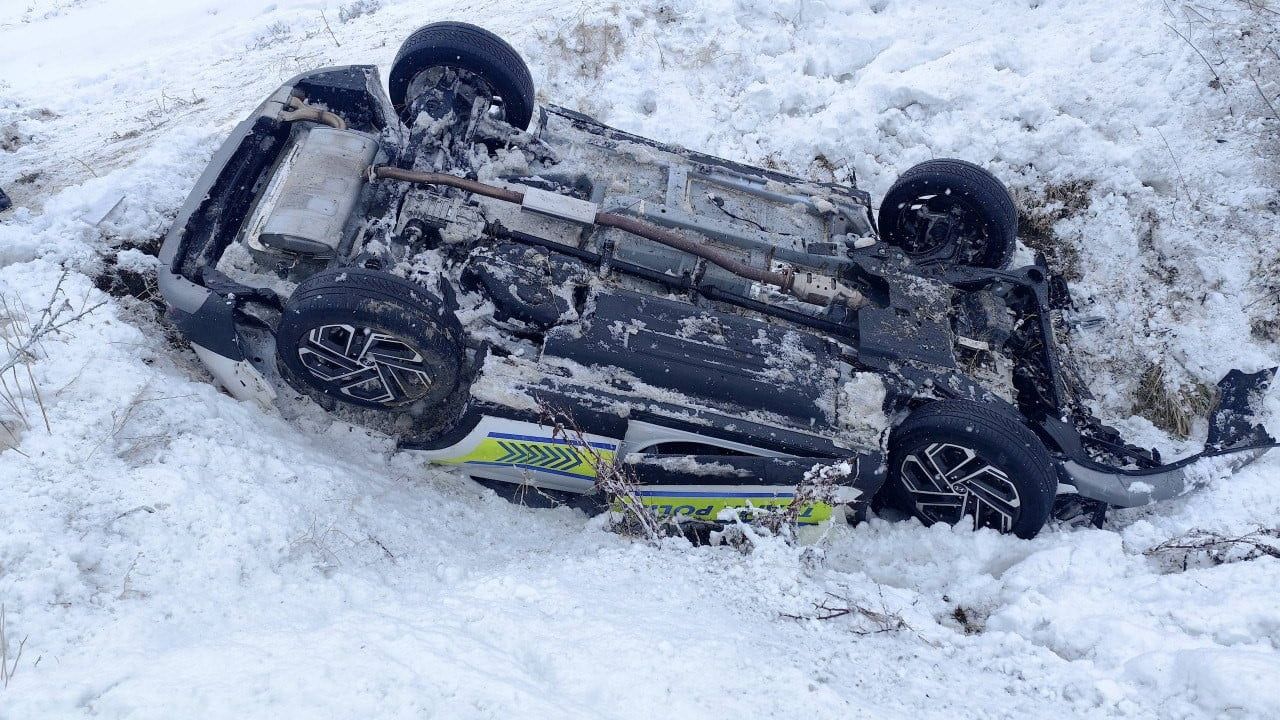 Erzincan'da Trafik Kazası: İki Polis Memuru Yaralandı