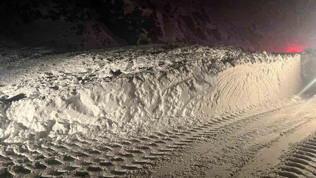 Erzincan-Sivas Kara Yolu Ulaşıma Açıldı