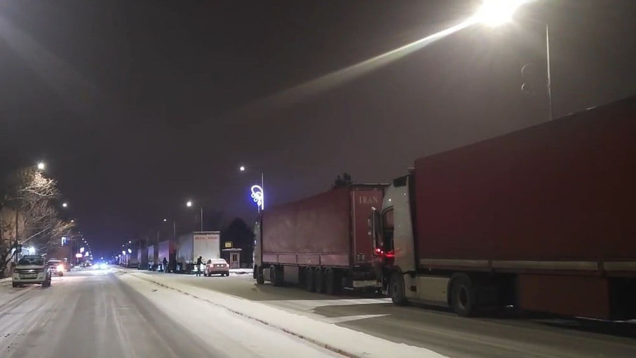 Erzincan-Sivas Karayolu Çığ Nedeniyle Kapandı