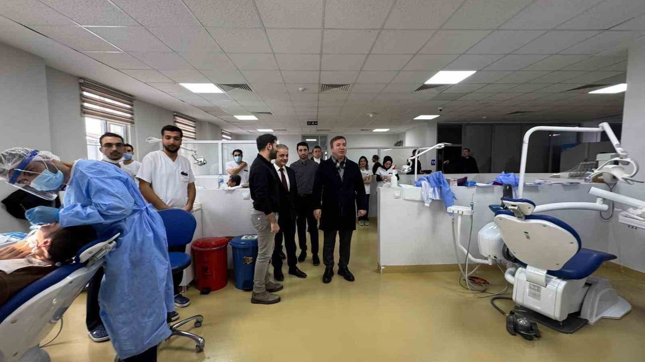 Erzincan Valisi Aydoğdu, Ağız ve Diş Sağlığı Hastanesi'ni Ziyaret Etti