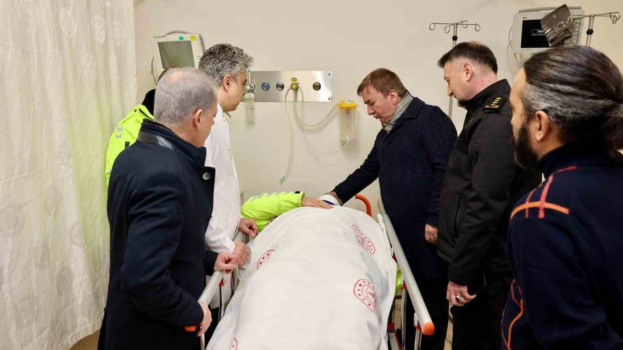 Erzincan Valisi Aydoğdu, Yaralı Polisleri Ziyaret Etti