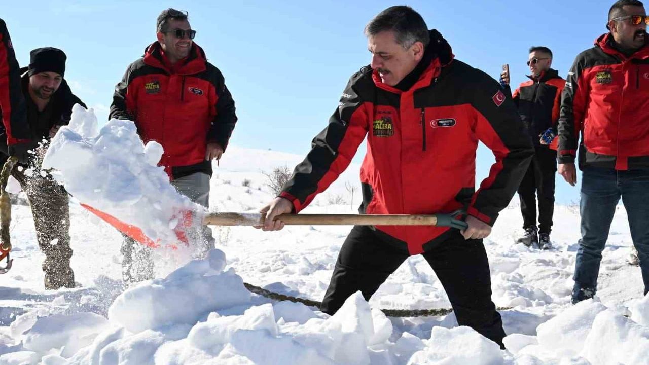 Erzurum'da Donmuş Gölde Adrenaline Doydular