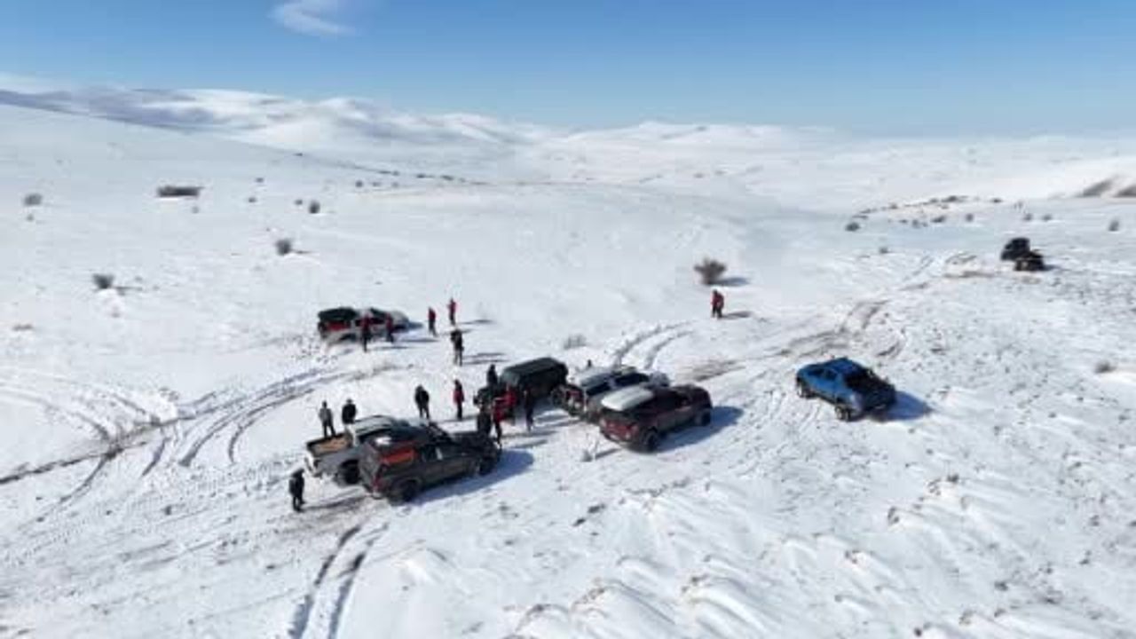Erzurum'da Karda Bot Raftingi Dolu Dolu Geçti