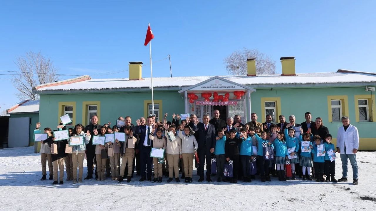 Erzurum’da Karne Dağıtım Töreni