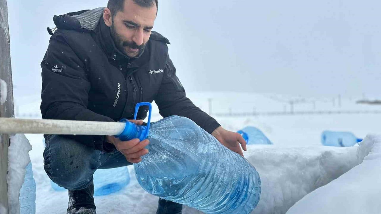 Erzurum'da Su Hatları Dondu, Vatandaşlar Çaresiz Kaldı