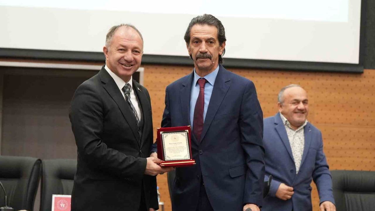 Erzurum'da Vedat Engin Emekli Oldu