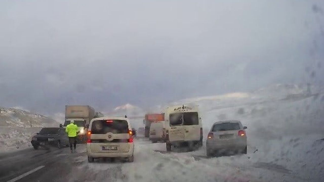 Erzurum'daki Tipi Ulaşımı Aksatıyor