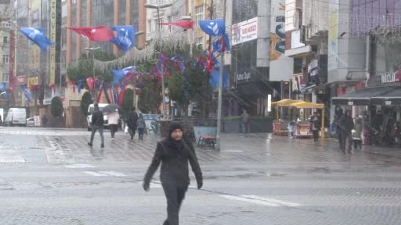 Esenler'de Yoğun Kar Yağışı