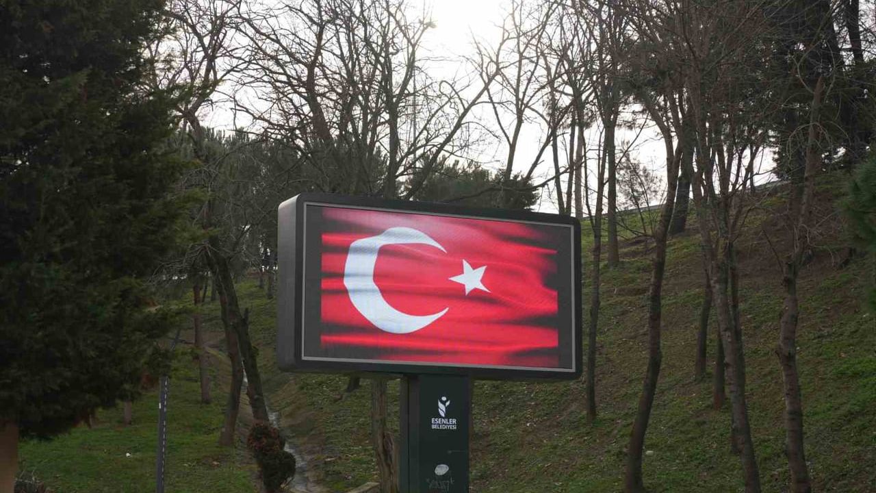 Esenler, Türk Bayrağıyla Tek Yürek Oldu