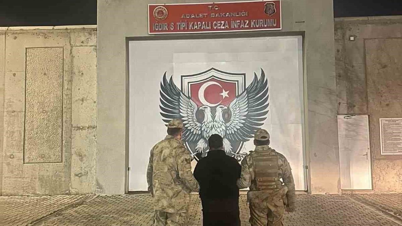 Eski İcra Müdür Yardımcısı Yasa Dışı Girişte Yakalandı