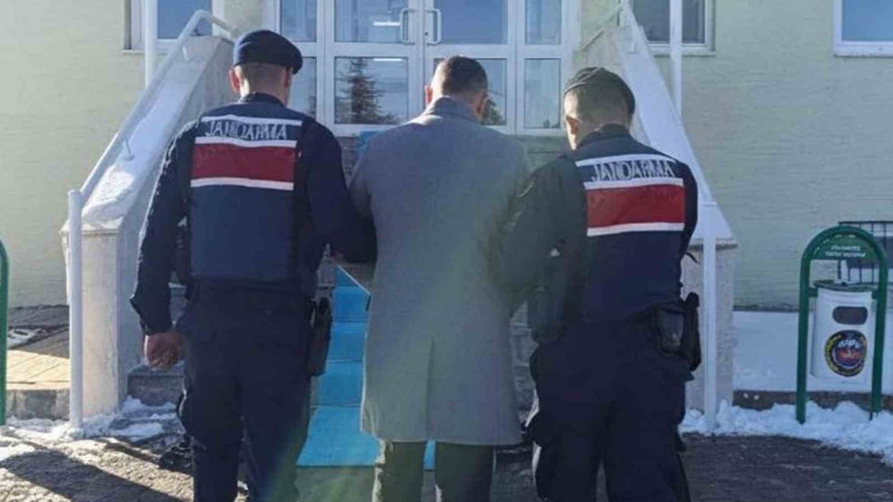 Eski Polis FETÖ Üyesi Olarak Yakalandı