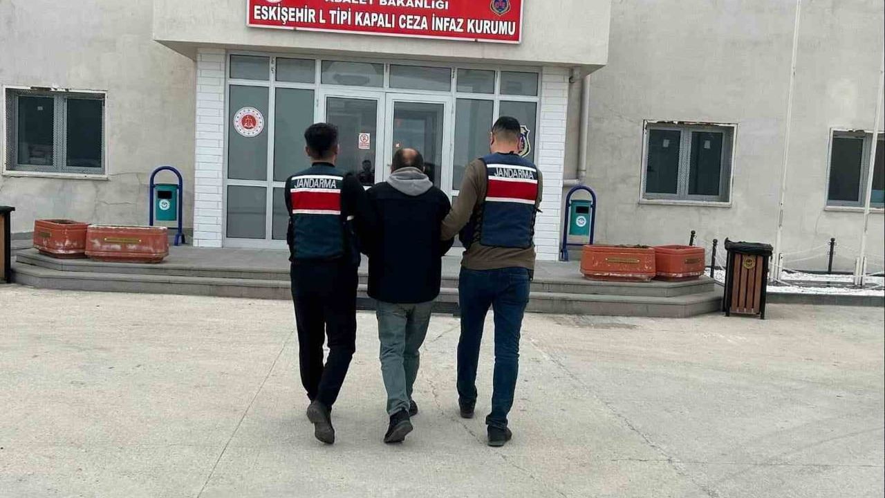 Eskişehir'de 10 Yıl Cezalı Şüpheli Jandarma Tarafından Yakalandı