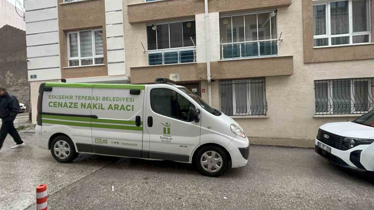 Eskişehir'de 27 Yaşındaki Gencin Şüpheli Ölümü