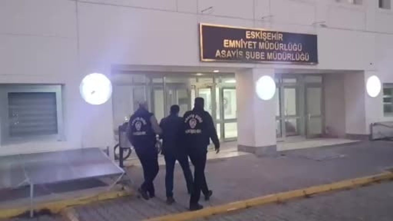 Eskişehir'de 52 Yıl Hapisle Aranan Üç Şahıs Yakalandı
