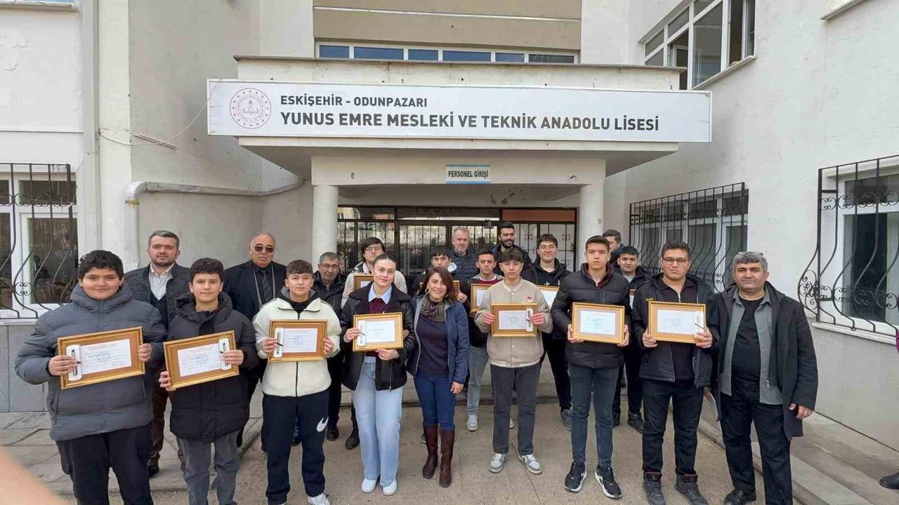 Eskişehir'de Başarılar Altınla Taçlandırıldı