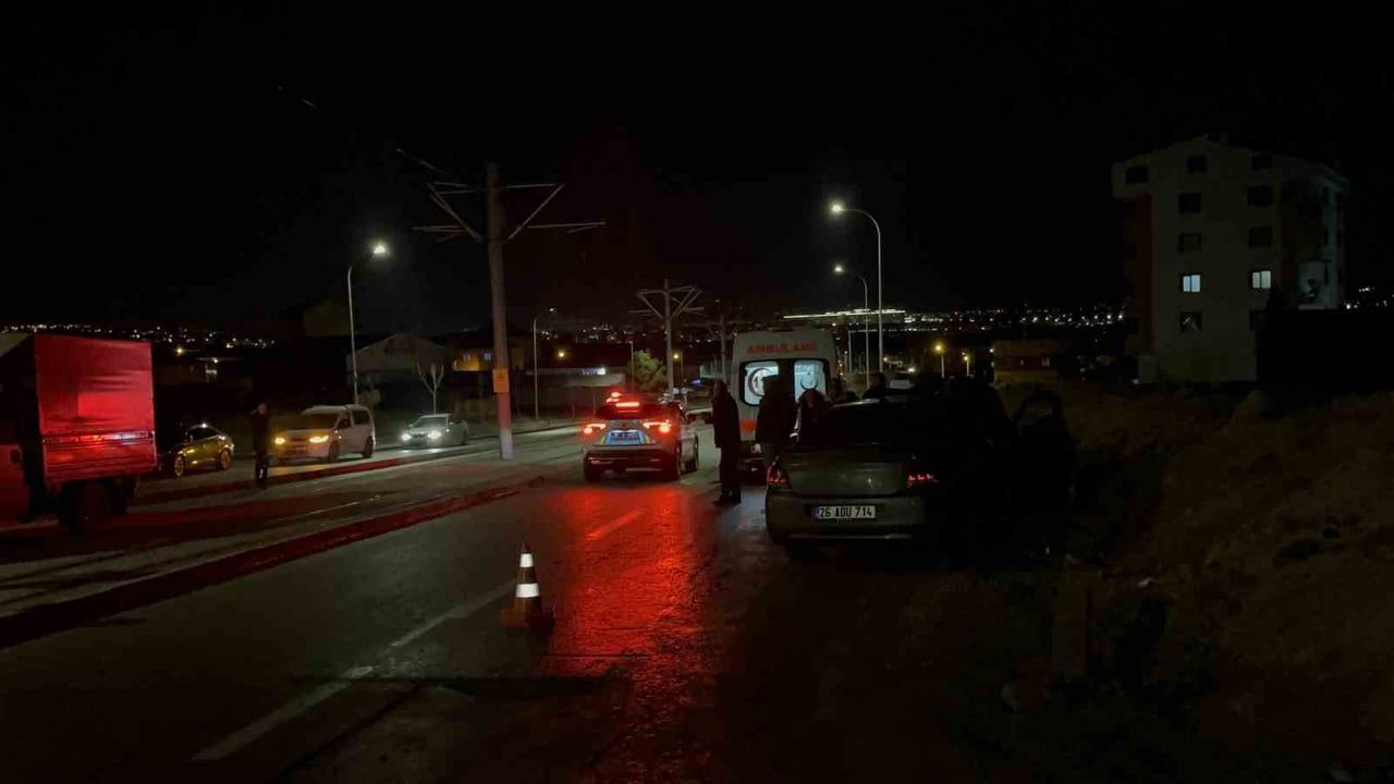 Eskişehir'de Feci Trafik Kazası: 3 Can Aldı