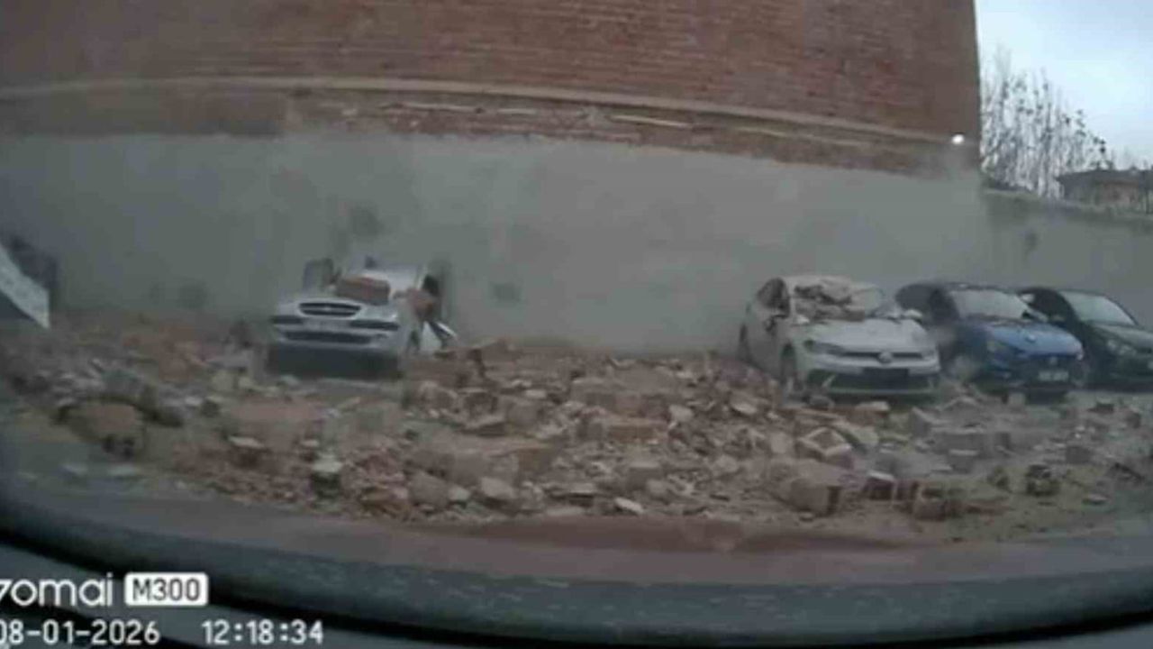 Eskişehir'de Fırtına Faciası: Otoparkta Devrilen Duvar