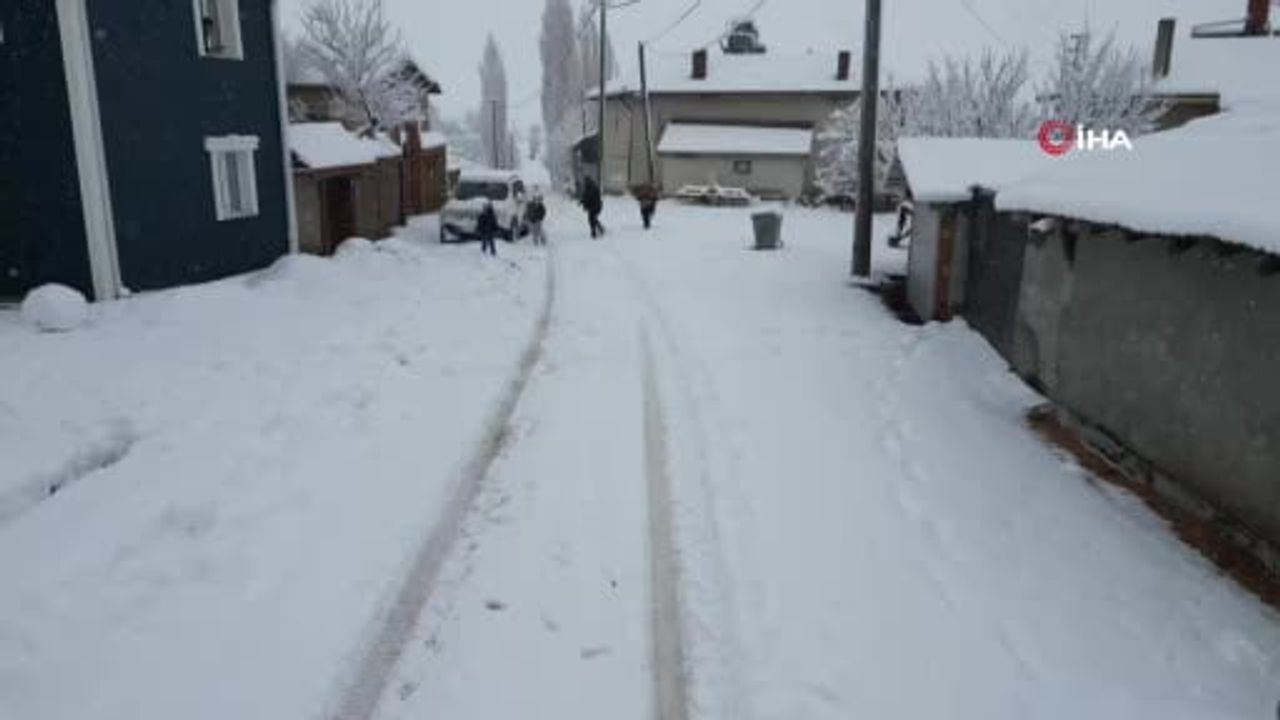 Eskişehir'de Kar Yağışı Hayatı Olumsuz Etkiledi