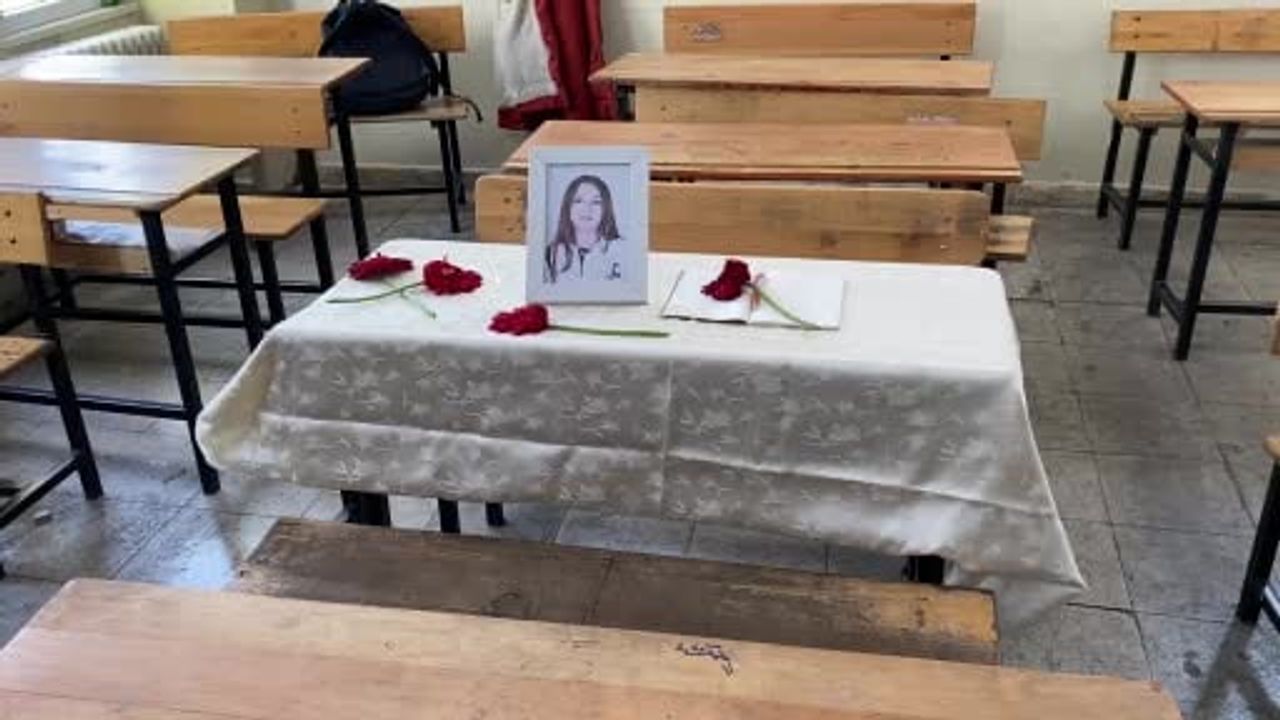 Eskişehir'de Kaza Sonrası Öğrencinin Anısına Anı Köşesi