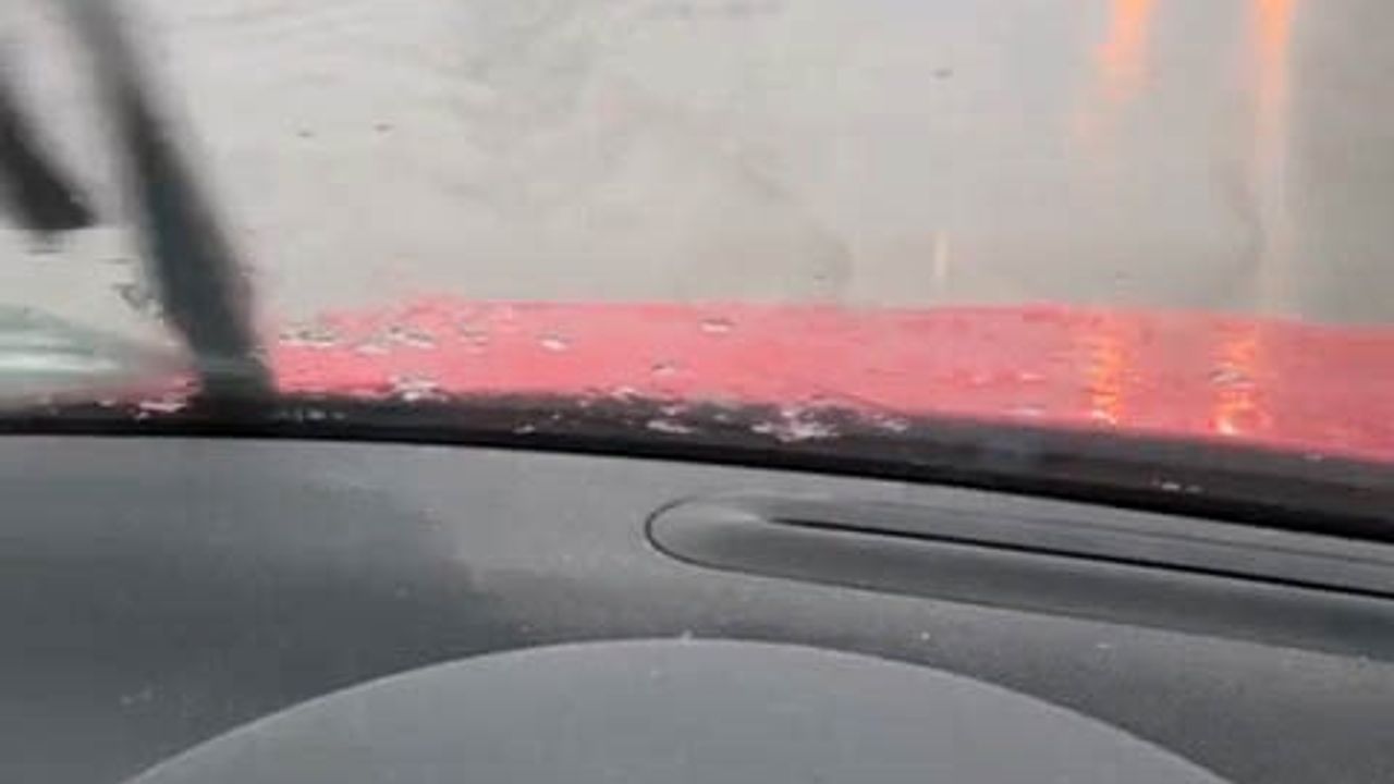 Eskişehir'de Yağışlar Trafiği Olumsuz Etkiliyor