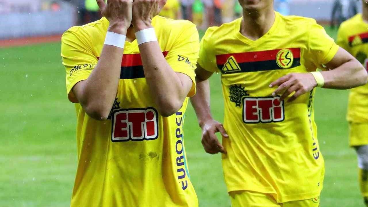 Eskişehirspor'dan Fırtına Gibi Galibiyet: 6-2