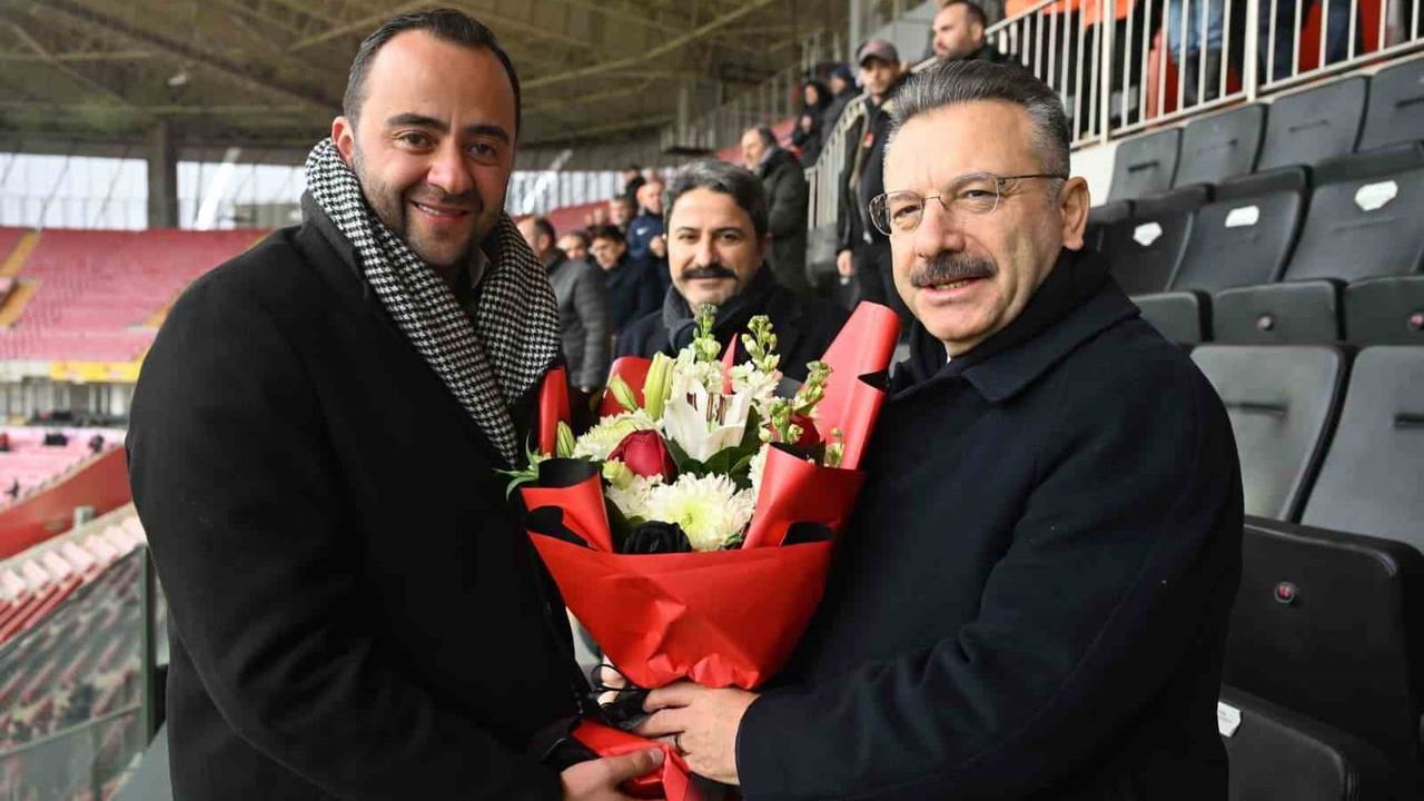 Eskişehirspor'dan Vali Hüseyin Aksoy'a Veda Töreni