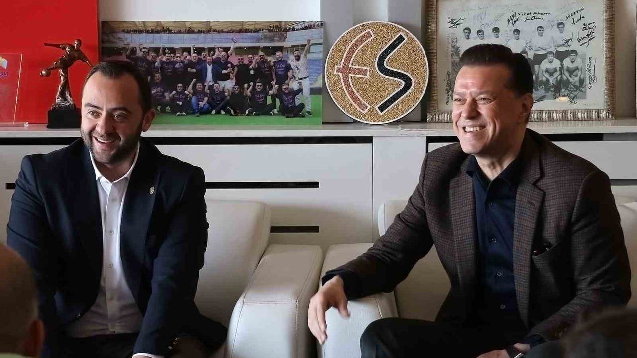 Eskişehirspor İki Yeni Futbolcuyla Güçlendi