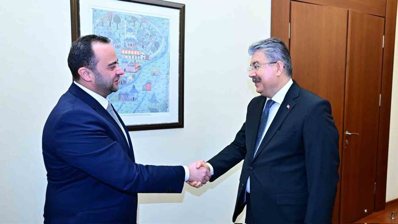 Eskişehirspor Yönetimi'nden Vali Yılmaz'a Ziyaret