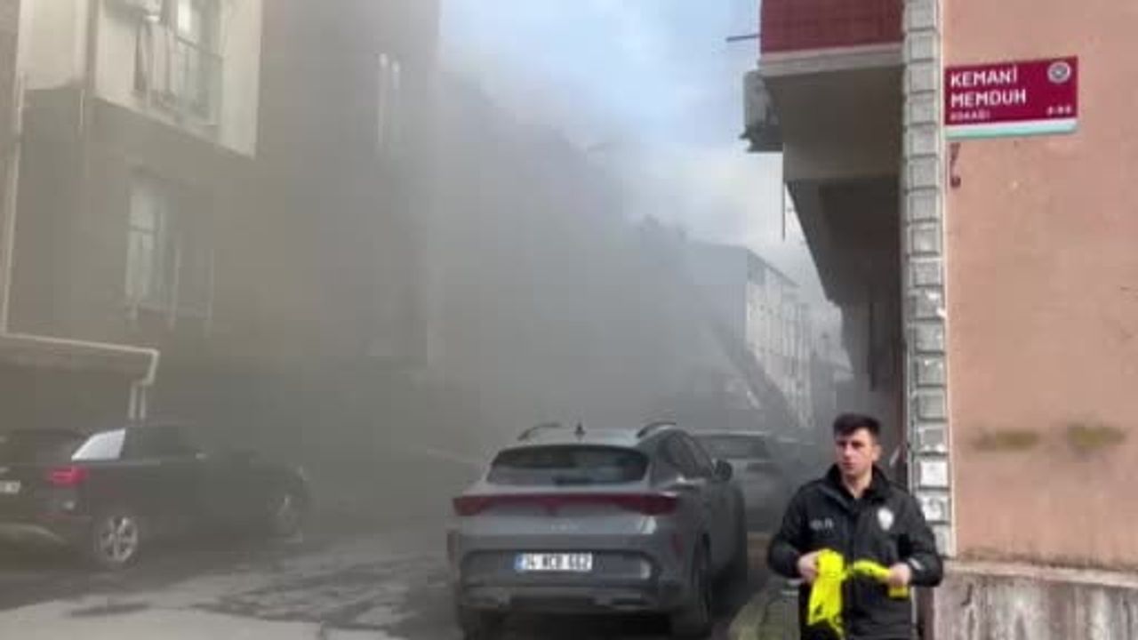 Fatih'te Yangın Paniği