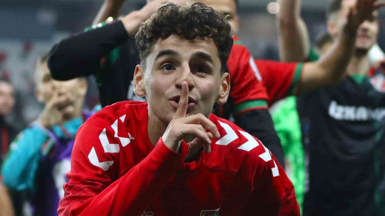 Fenerbahçe, Adem Yeşilyurt'u Kadrosuna Katmaya Yaklaşıyor