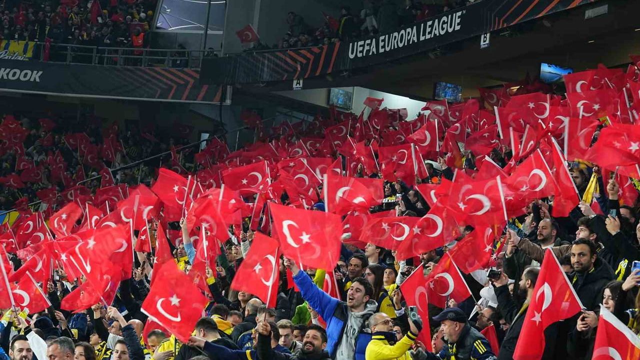 Fenerbahçe ve Aston Villa UEFA Avrupa Ligi Maçında Beraberliğe Devam Ediyor