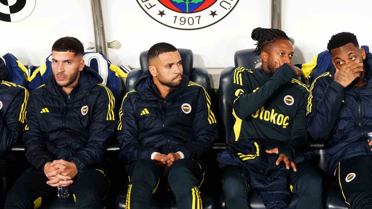Fenerbahçe ve Göztepe Arasındaki Süper Lig Maçı Beraberlikle Devam Ediyor