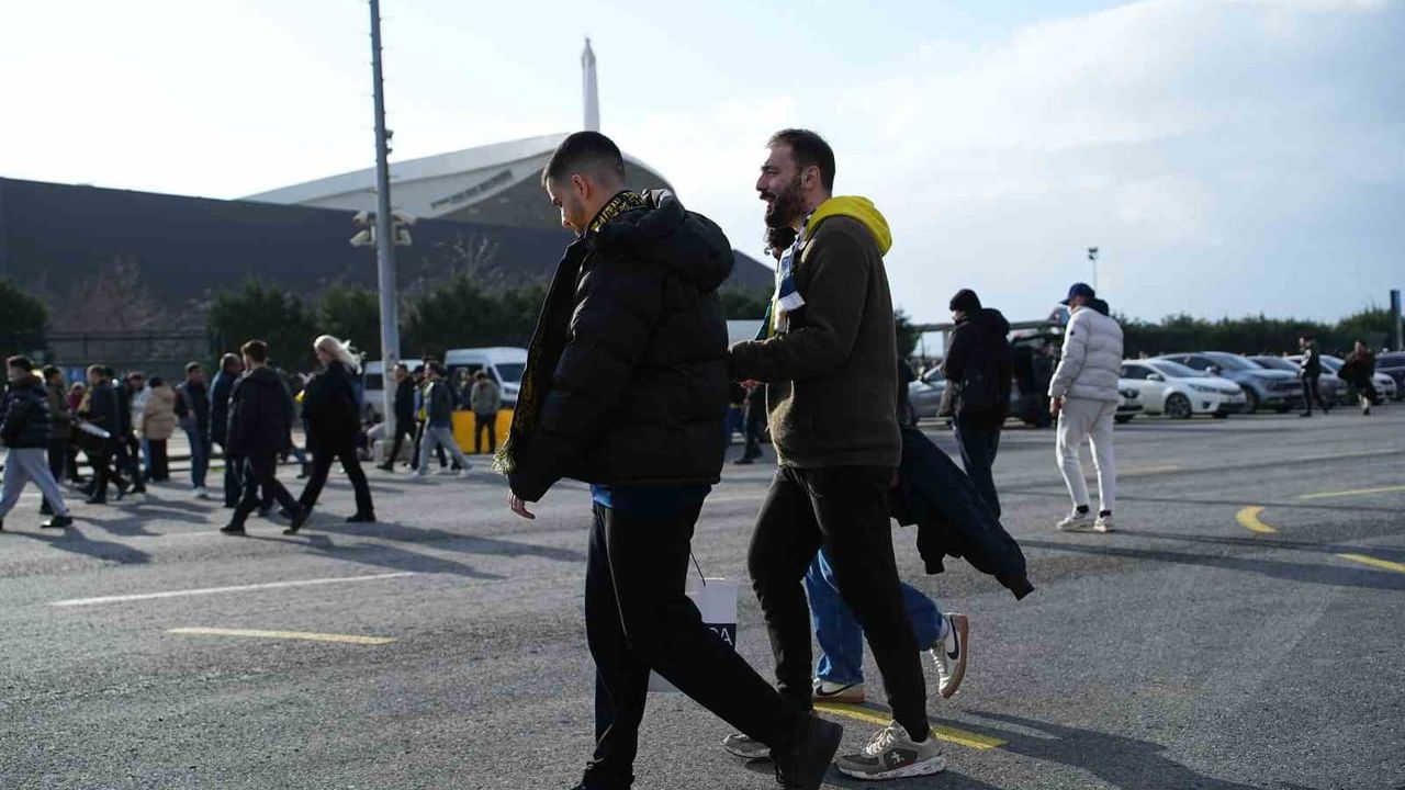 Fenerbahçeli Taraftarlar Süper Kupa Finaline Yoğun İlgi Gösterdi