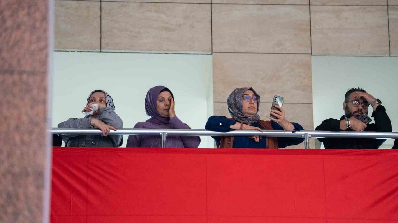 Fethi Sekin ve Musa Çam Unutulmadı: İzmir Adliyesi'nde Duygusal Anma Töreni