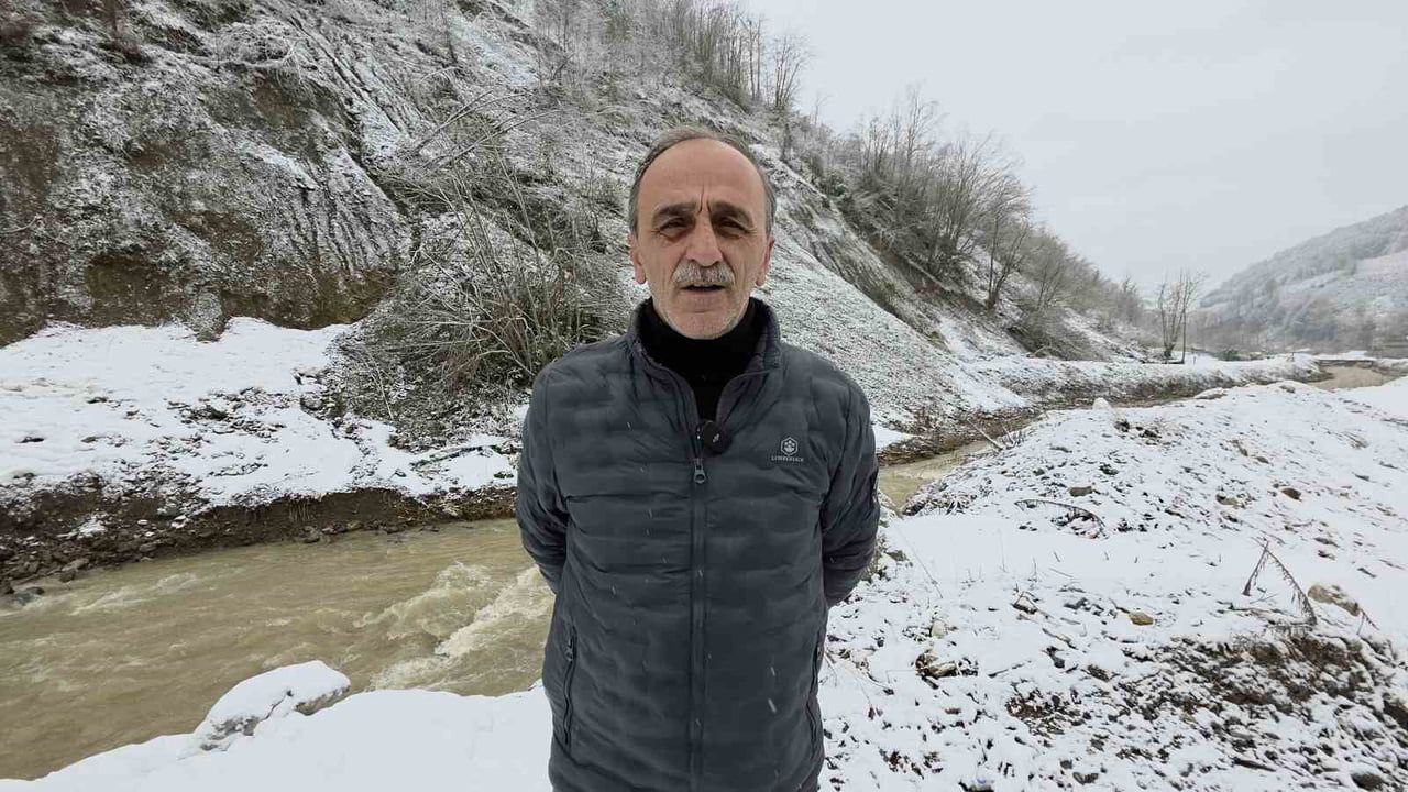 Fındıklıaksu Muhtarı Zekeriya Beyaz Heyelan Açıklaması Yaptı