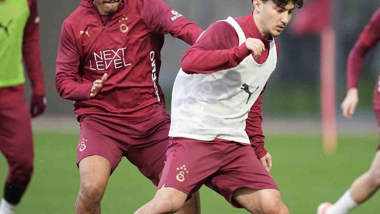 Galatasaray, Fenerbahçe Maçına Hazırlanıyor
