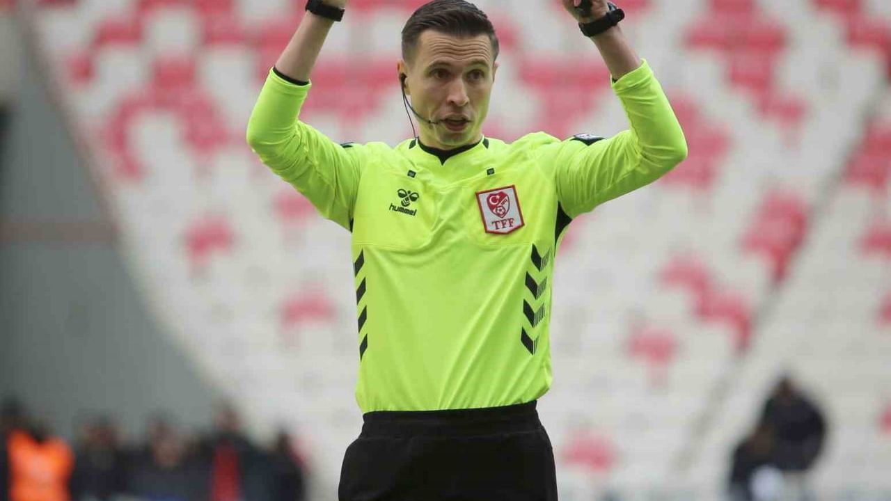 Galatasaray-Kayserispor Maçına Adnan Deniz Kayatepe Hakem Olarak Atandı