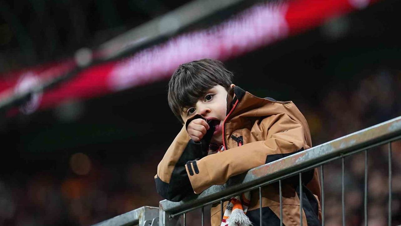 Galatasaray Taraftarından Yönetim Tepkisi